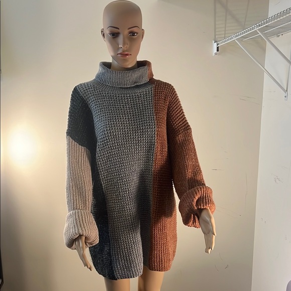 SHEIN Sweaters - SHEIN Colorblock Turtleneck Sweater (#9)